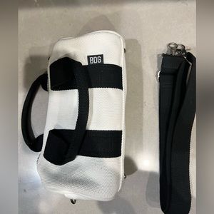 URBAN outfitters crossbody bag